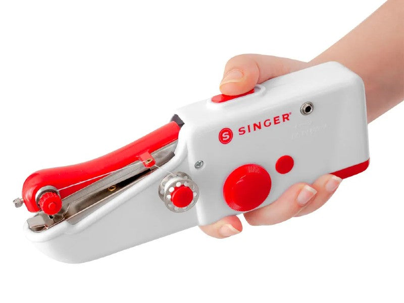 SINGER PORTABLE SEWING MACHINE SIN220017123